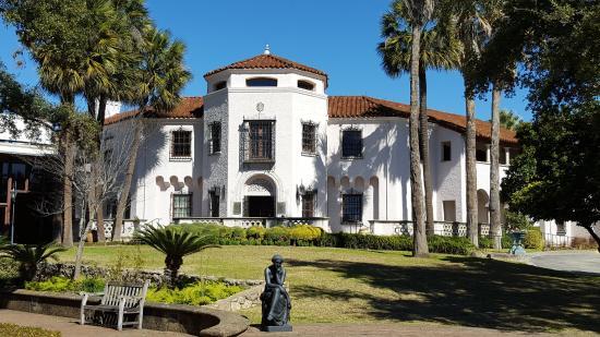 Museo de Arte McNay
